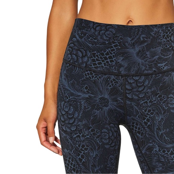 LULULEMON Wunder Under Hi-Rise 1/2 Tight *Full-On Luxtreme 17" in Nouveau Mach - Picture 11 of 11